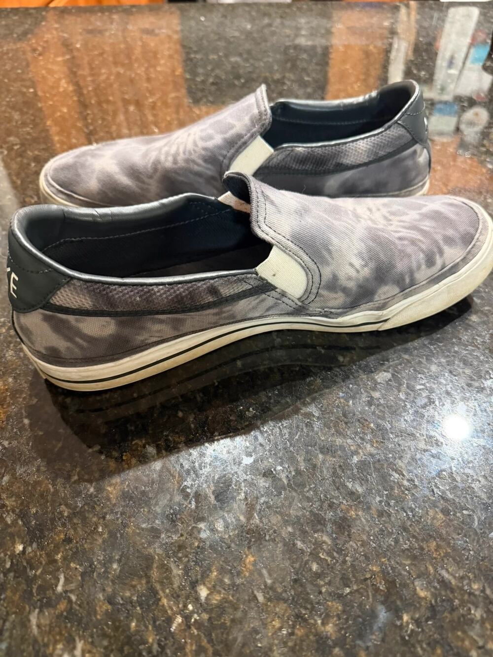 Men’s Nike Slip on Sneakers Size 12
